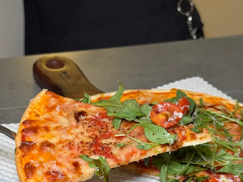 루꼴라 마르게리따 피자