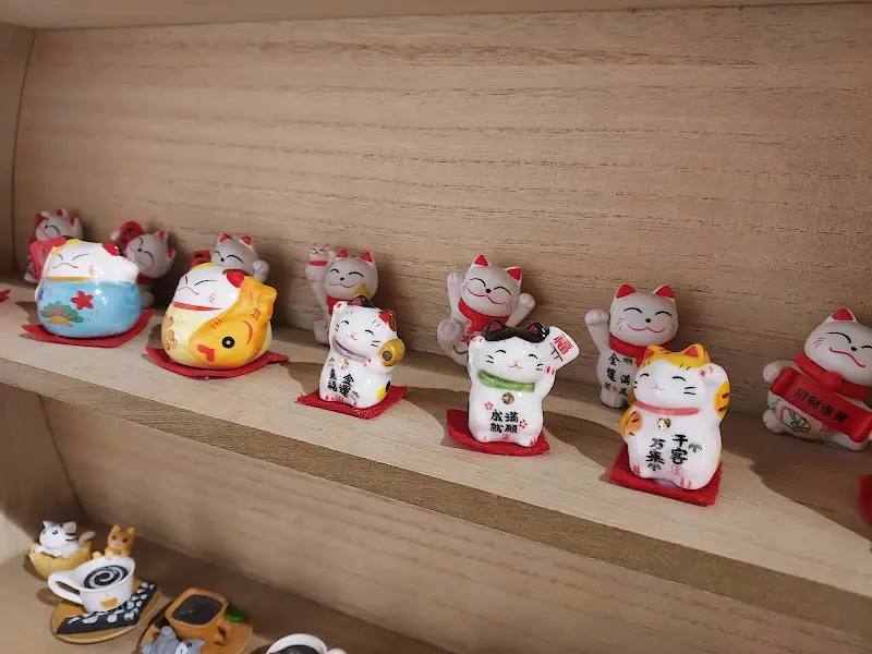 귀여운 고양이 장식품