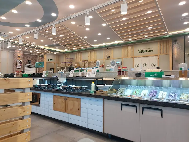 샐러드 바 전경