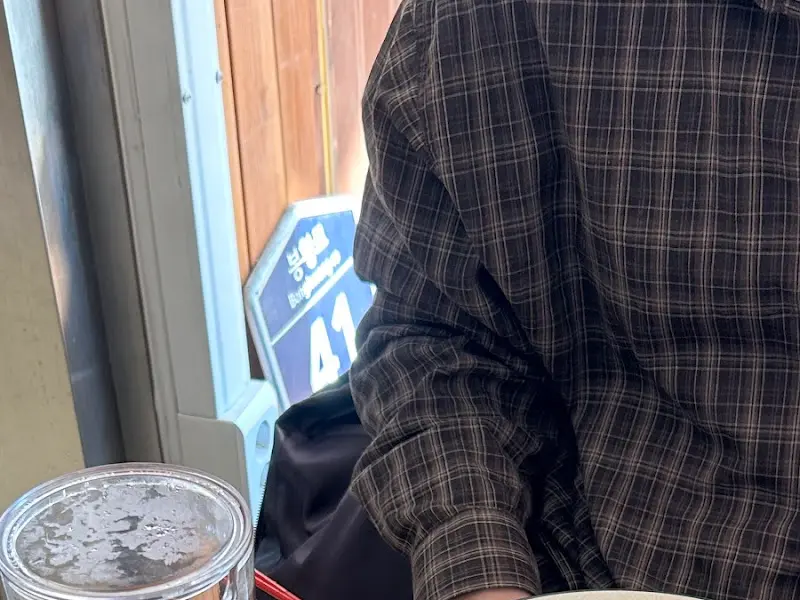 식당 창밖으로 보이는 풍경