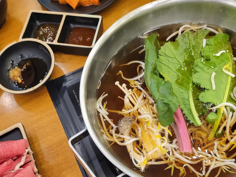 육수가 잘 베어든 볶음밥