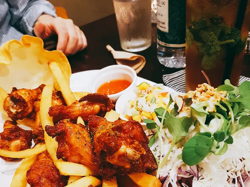 까이양과 샐러드