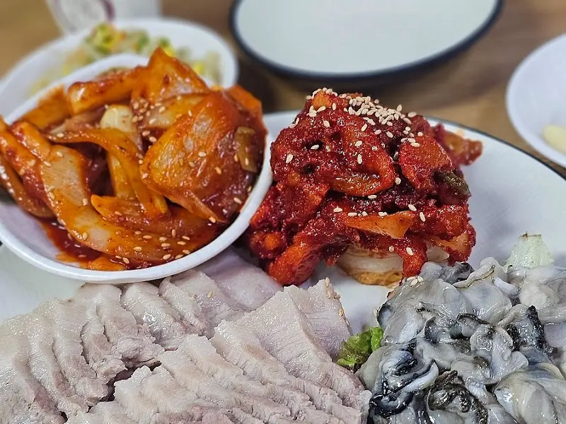 굴보쌈 한 상 차림