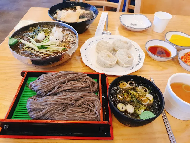 냉모밀과 온모밀