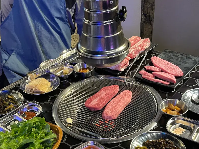 고기 굽는 모습