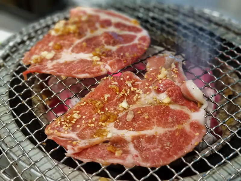 소갈비 굽는 모습