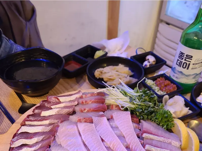 테이블 위의 기본 세팅