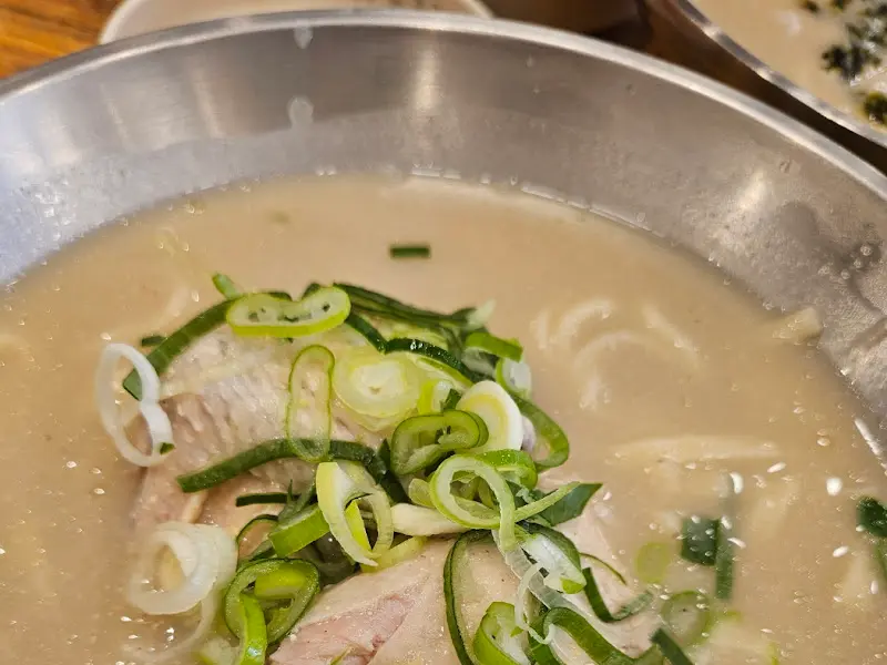 닭칼국수