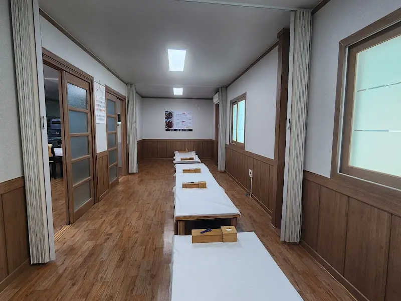 솔봉숯불구이 내부 모습