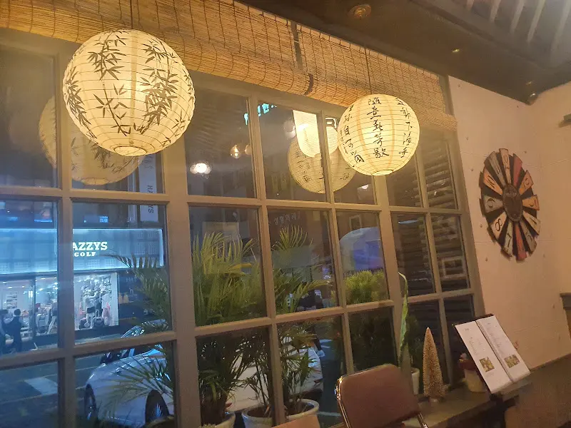 이자카야 내부 장식