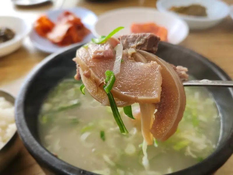 소머리국밥 고기 근접