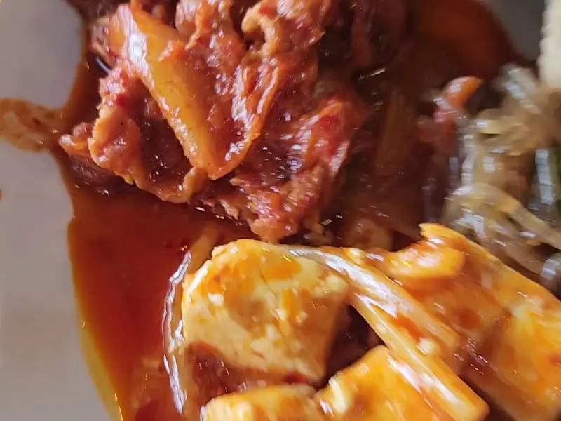 윤기가 흐르는 제육볶음