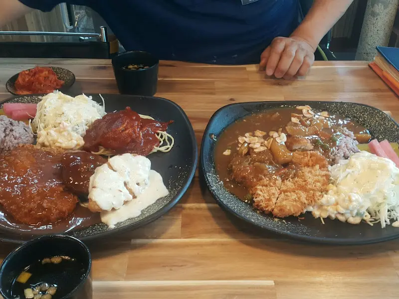 푸짐한 두 상 차림