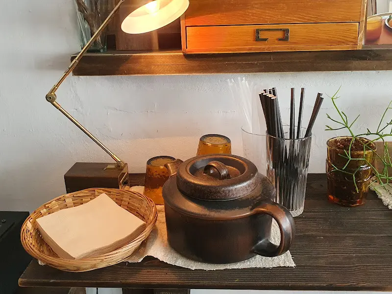 카페 내부 소품