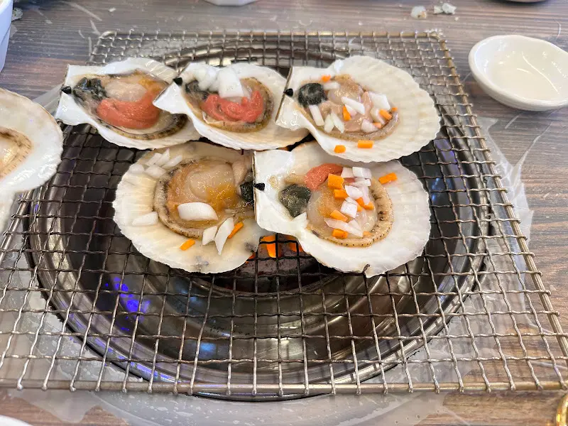 다 익어가는 조개구이