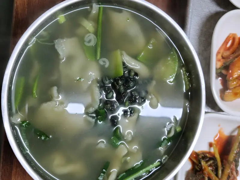 다슬기 수제비 국물