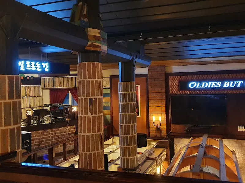 달빛흐르는강 내부 인테리어