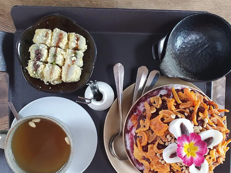 감말랭이 팥빙수와 대추차