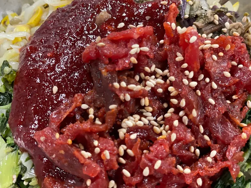 육회비빔밥 근접샷