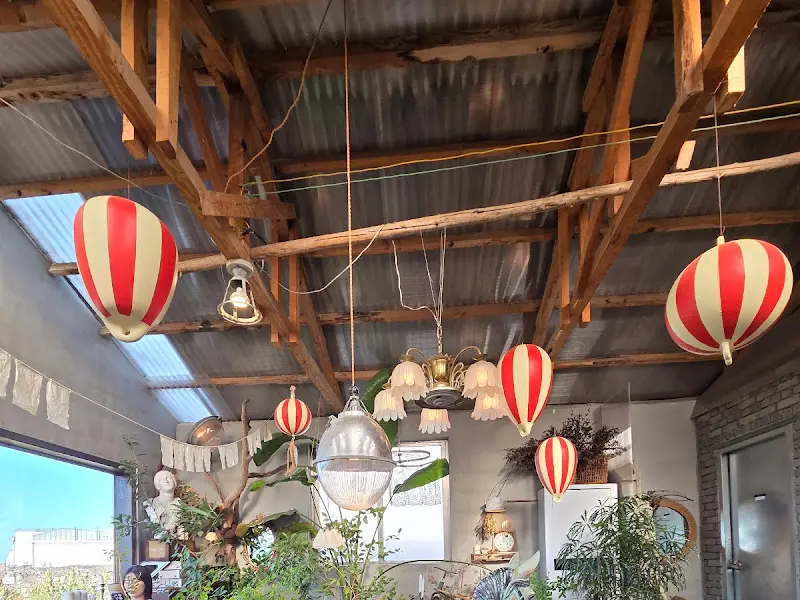 카페 내부 장식