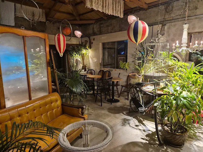 카페 내부 좌석