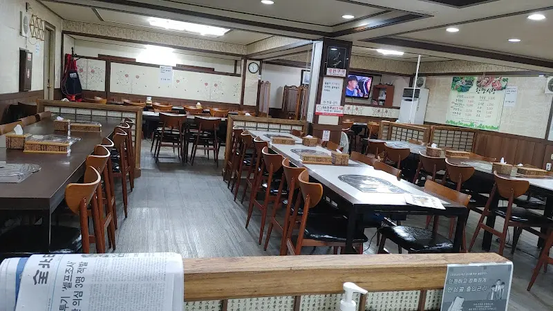 두산식당 내부
