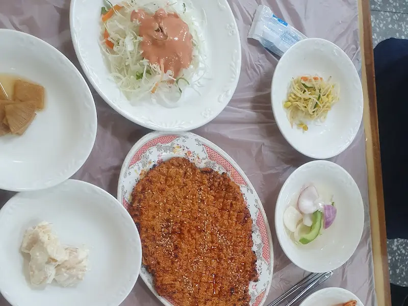 닭불고기 정식 상차림