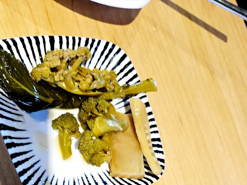 다양한 반찬이 담긴 접시