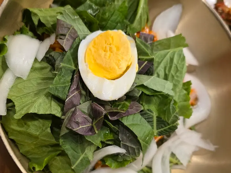 비빔 칼국수의 모습