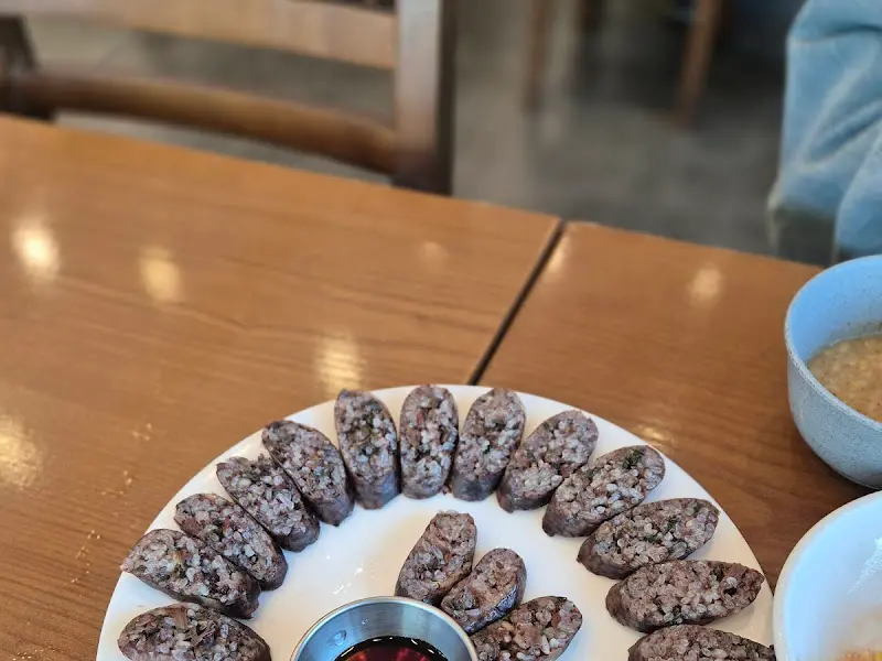 윤기가 흐르는 순대