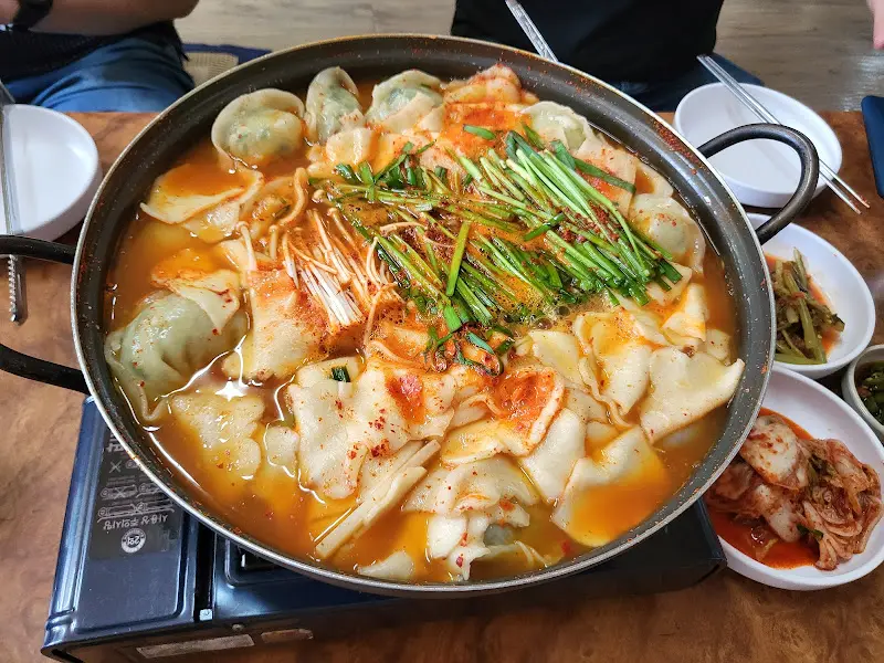 만두전골 푸짐한 양