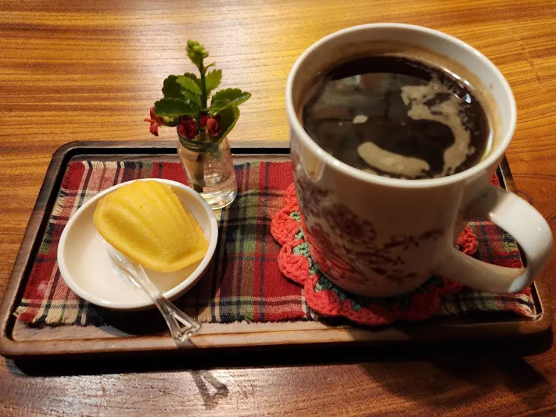 아메리카노와 마들렌