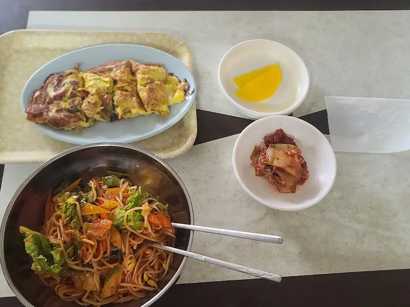 비빔국수와 계란말이