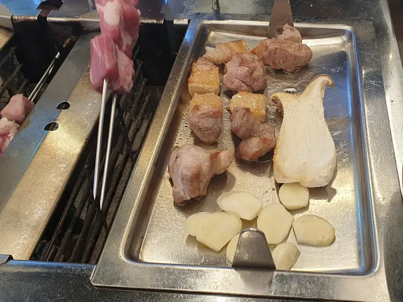 잘 구워진 근고기