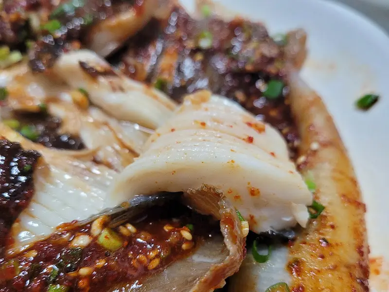 간재미찜의 촉촉한 속살