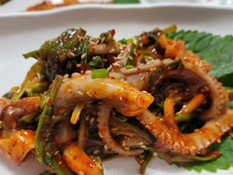 갑오징어의 탱글탱글한 식감이 느껴지는 사진