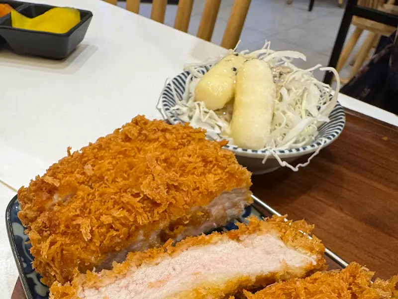 두툼한 등심카츠 단면