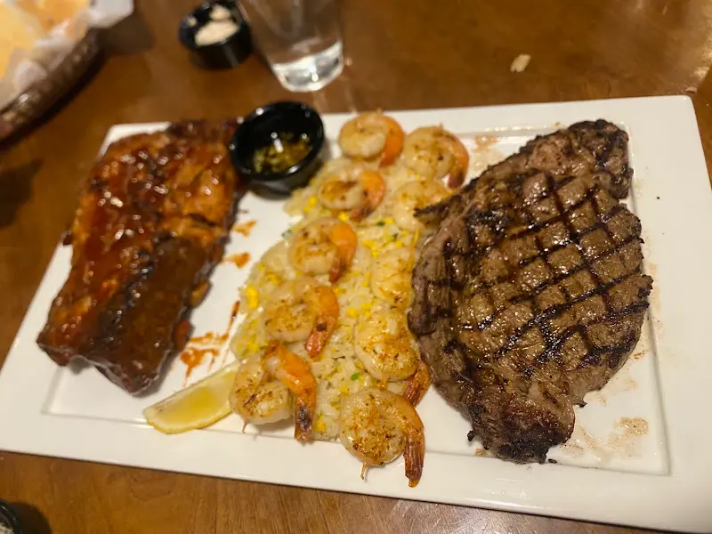 립아이 스테이크, 립, 새우 콤보