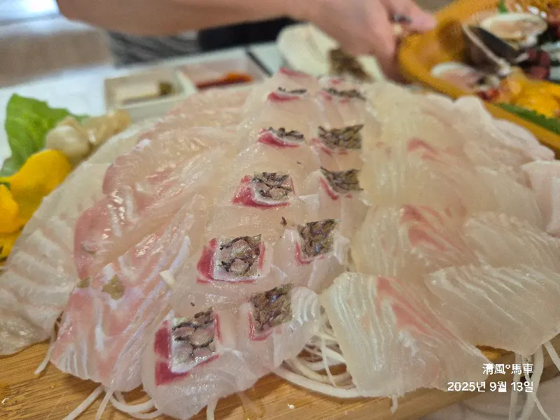 싱싱한 모듬회 한 상