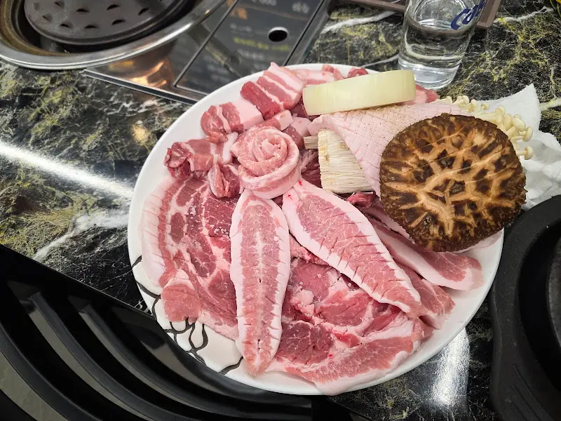 푸짐한 돼지 한 마리