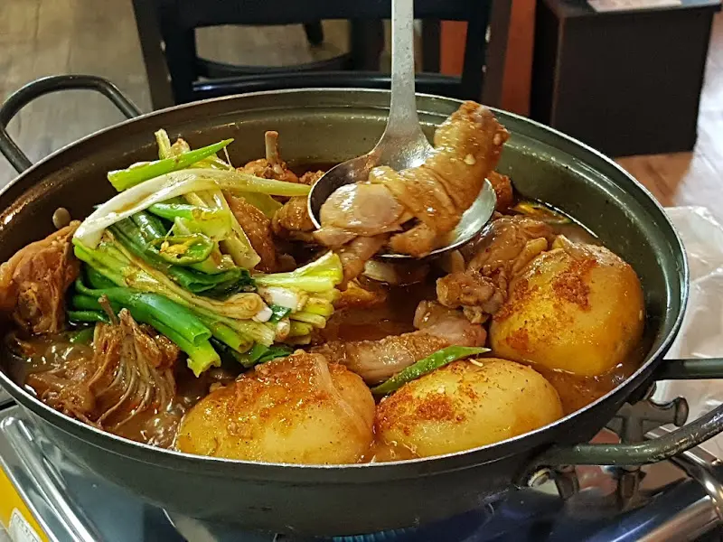 토종닭 다리 클로즈업