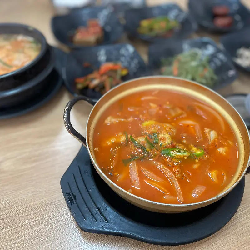 미가옥 콩나물 국밥과 반찬