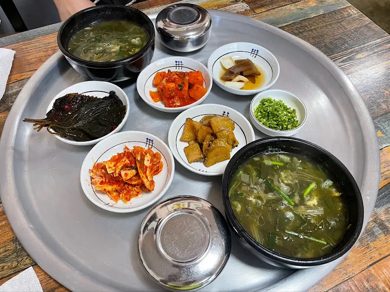 올갱이국 한 상 차림