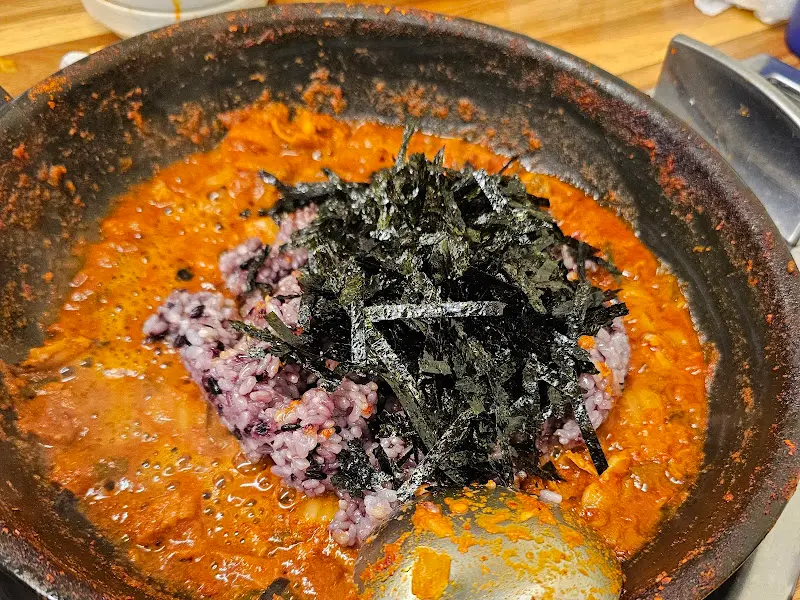 대접밥과 곱창전골