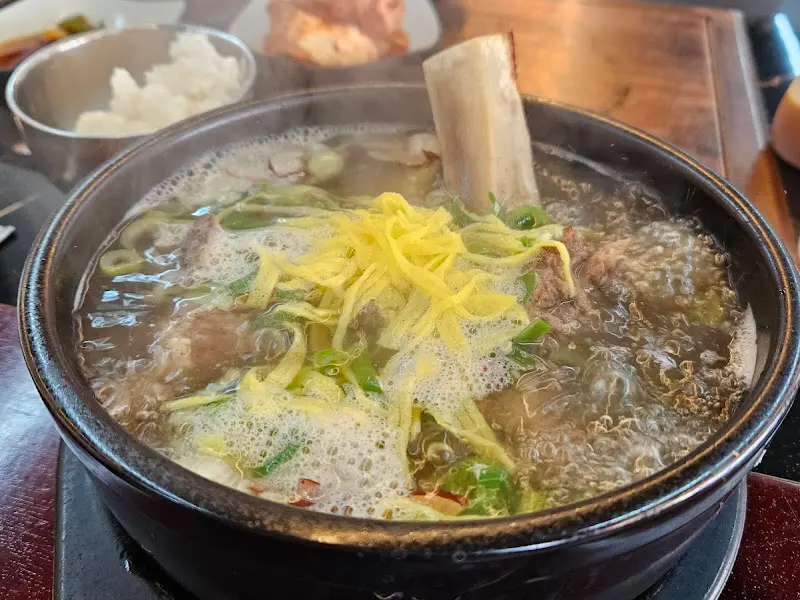 빠삐용숯불구이에서 제공되는 선지국