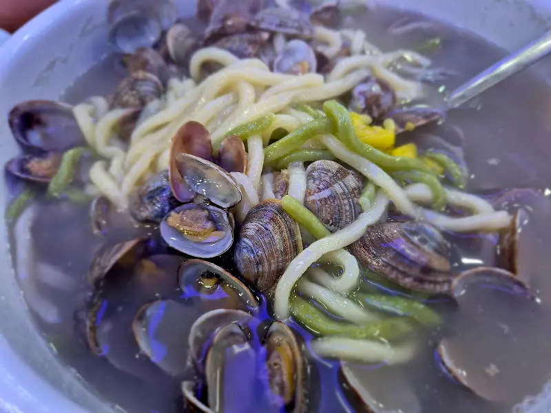 바지락이 듬뿍 들어간 칼국수