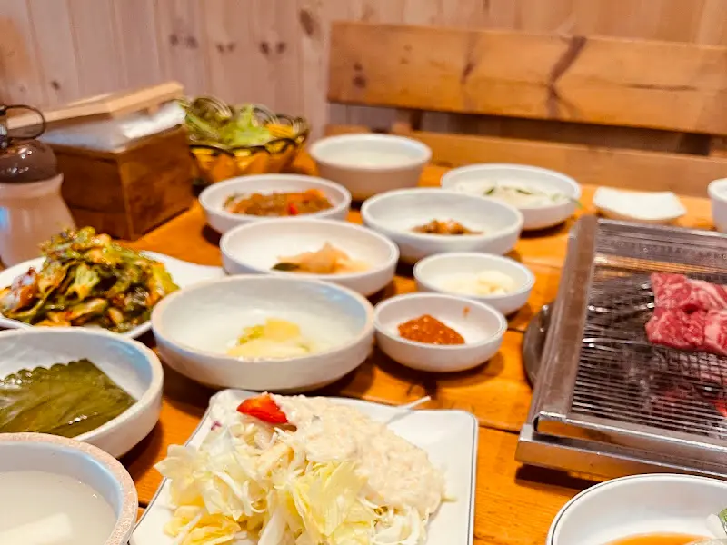 푸짐한 밑반찬 한 상 차림