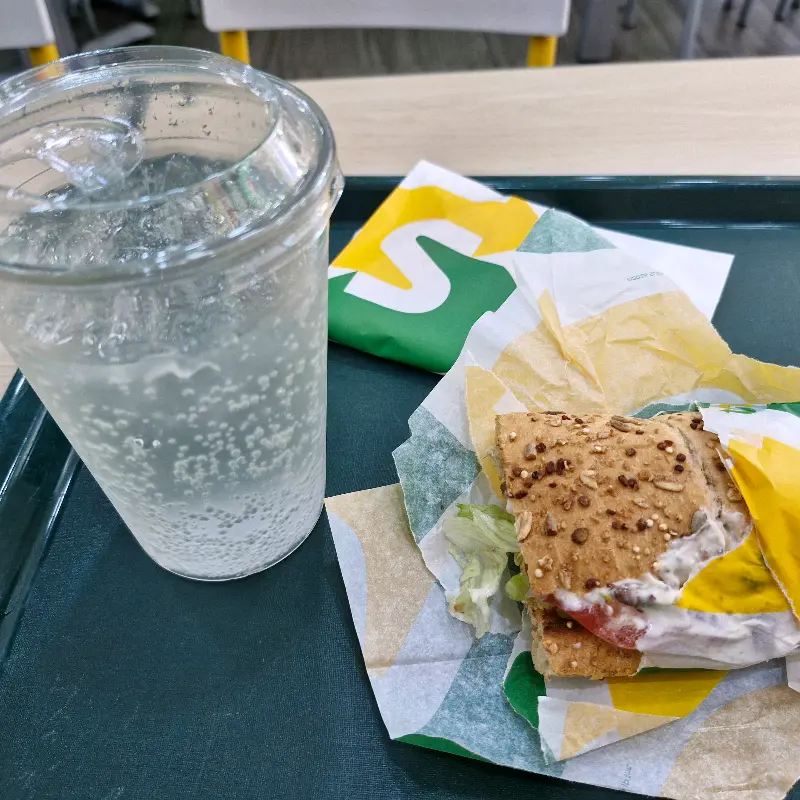 샌드위치와 음료