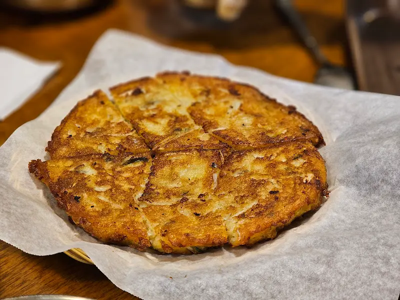 진주육회 빈대떡