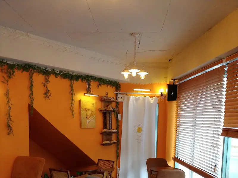 흥덕제빵소 내부 인테리어